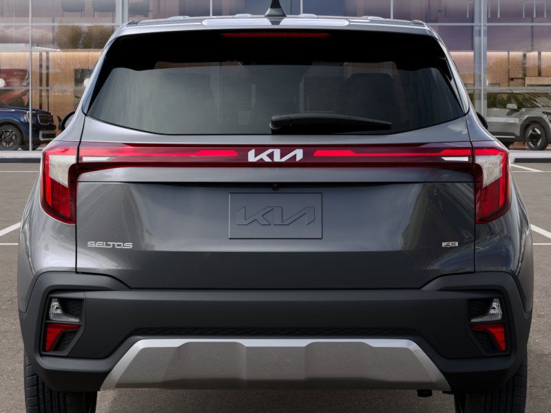2026 Kia Seltos LX photo 13