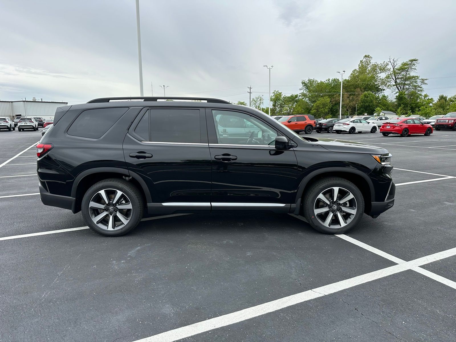 2025 Honda Pilot Elite photo 4