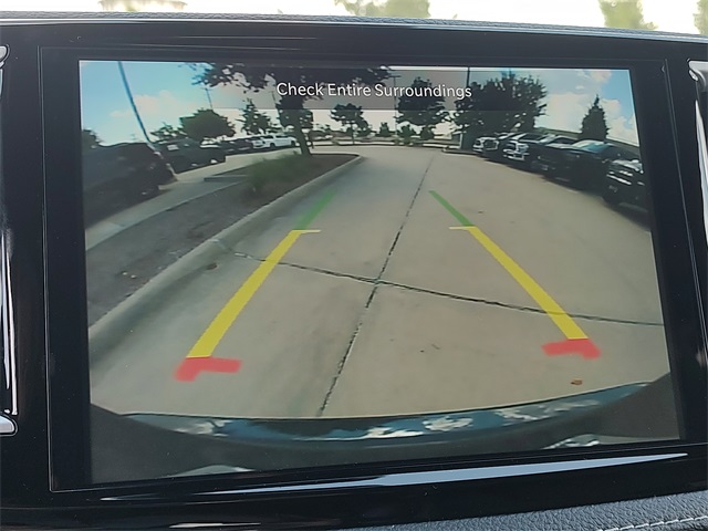 2026 Chrysler Pacifica photo 16