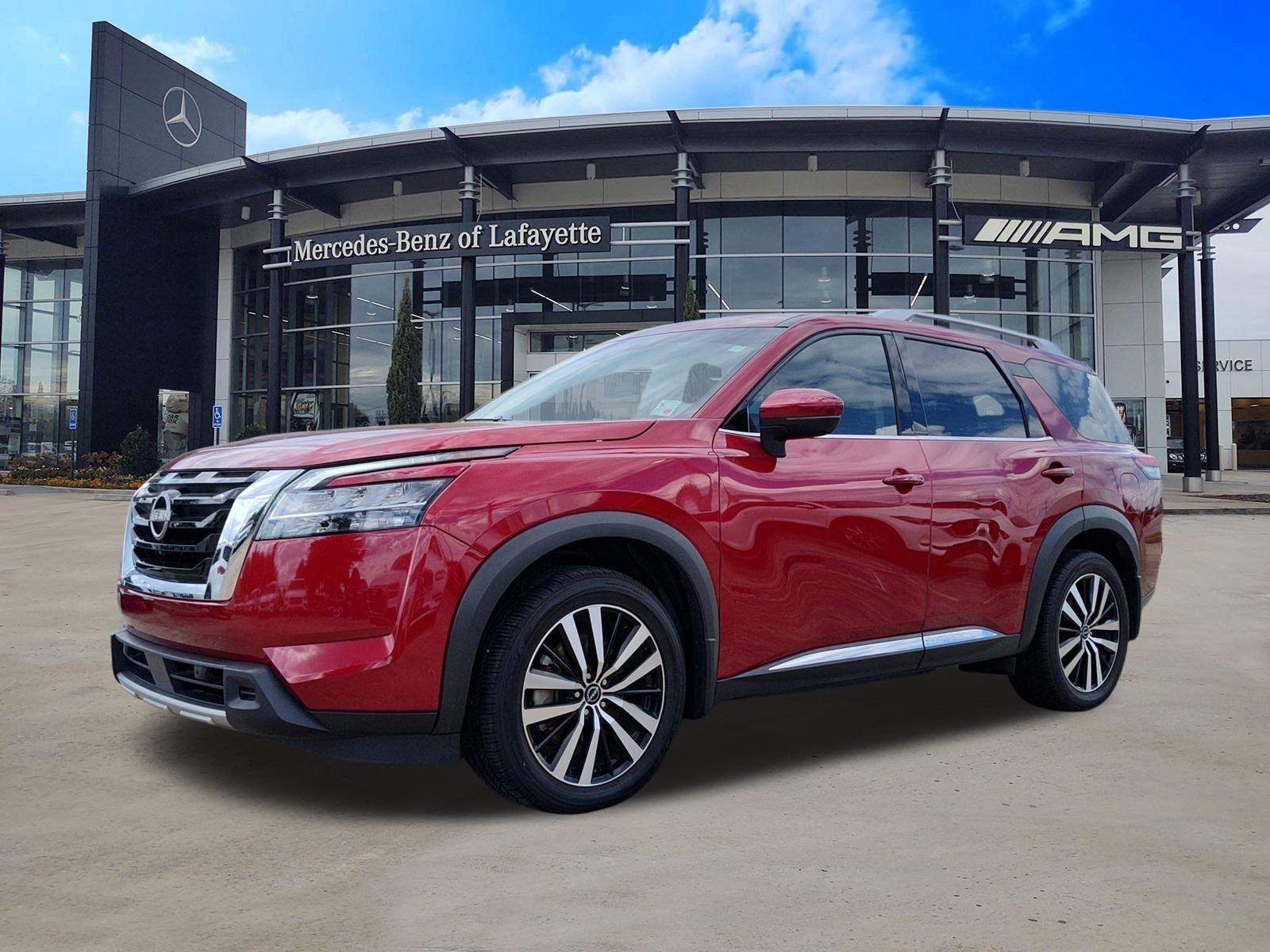 2024 Nissan Pathfinder Platinum's photo