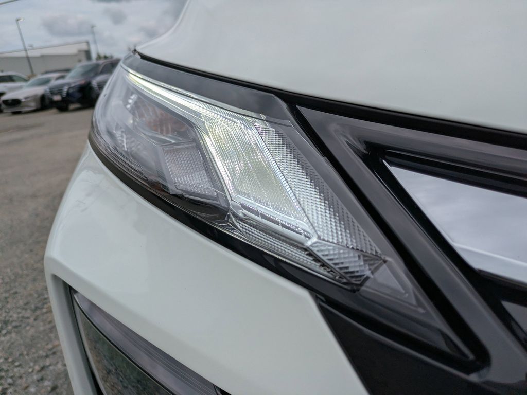 2026 Nissan Rogue S photo 7