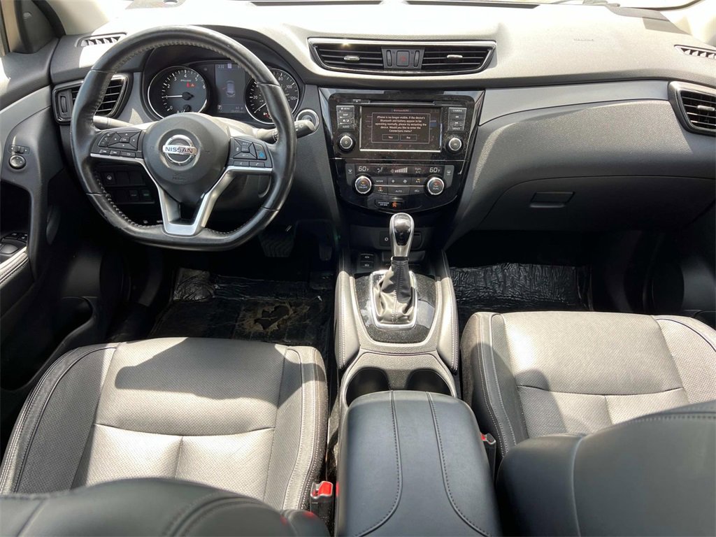 2020 Nissan Rogue Sport SL photo 3