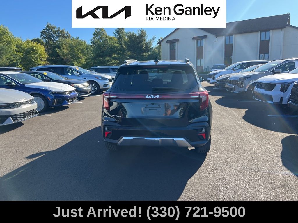 2024 Kia Seltos EX photo 5