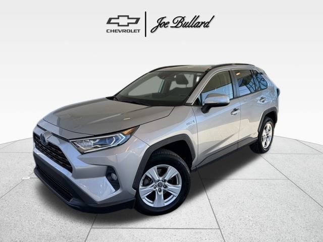2020 Toyota RAV4 XLE