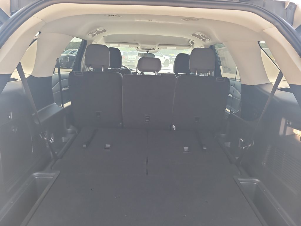 2025 Ford Explorer photo 22