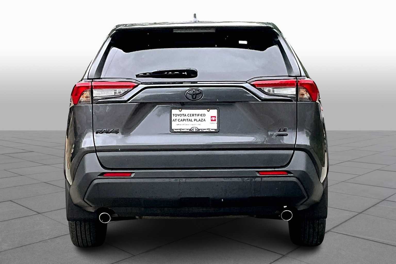 2023 Toyota RAV4 LE photo 4