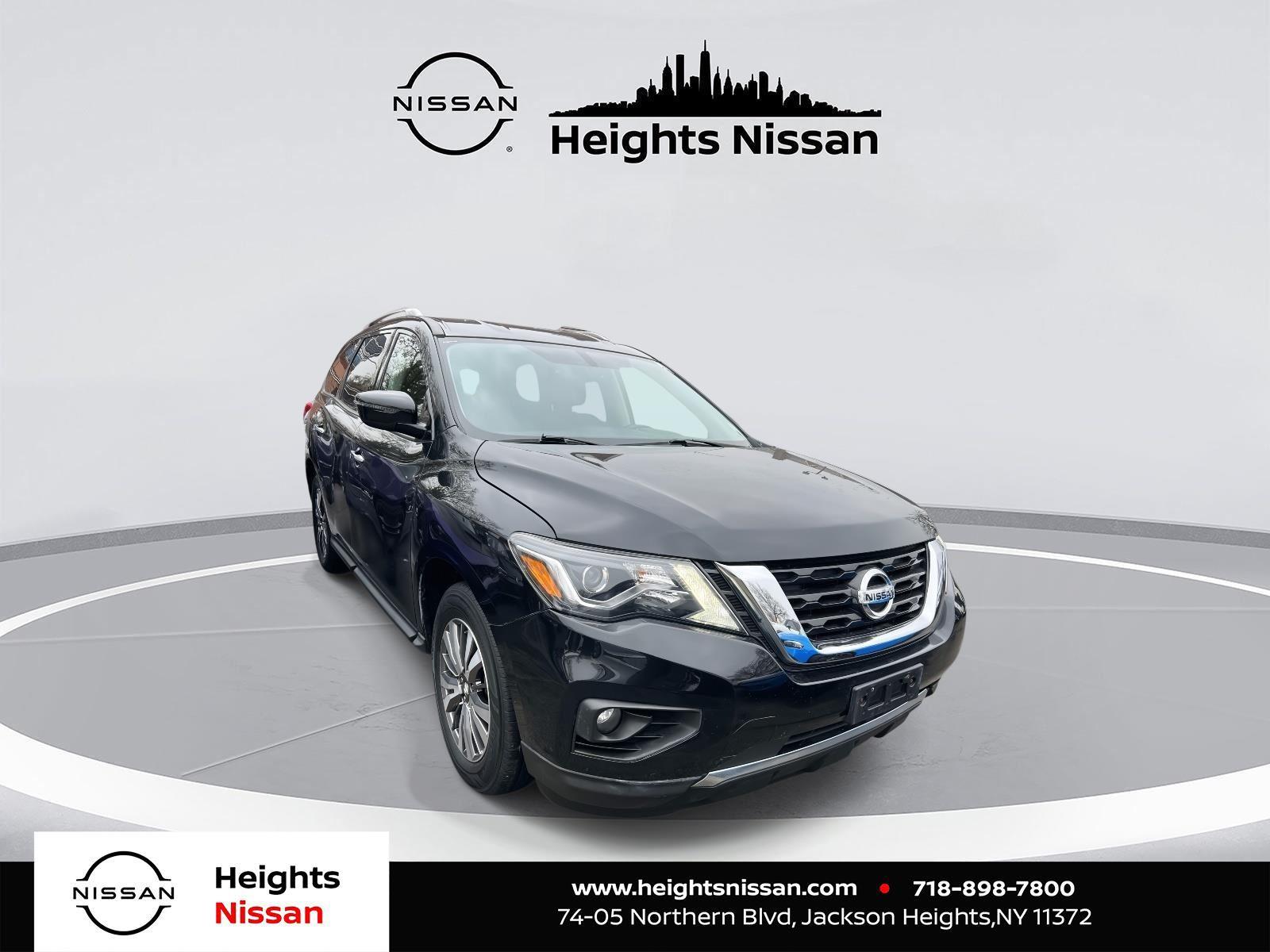 2018 Nissan Pathfinder SV