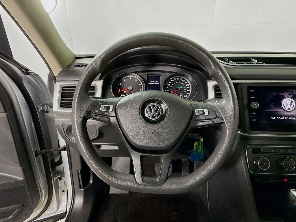 2018 Volkswagen Atlas V6 Launch Edition photo 10