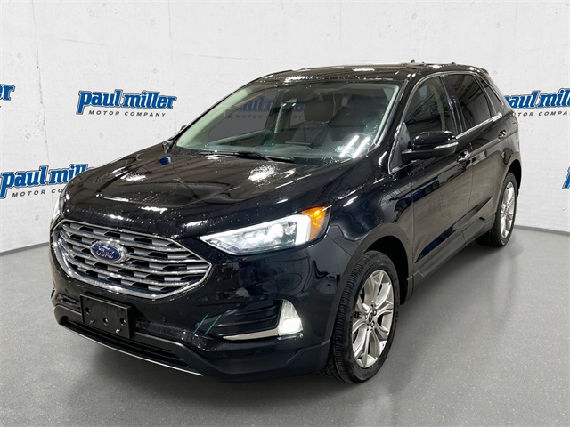 2024 Ford Edge Titanium's photo