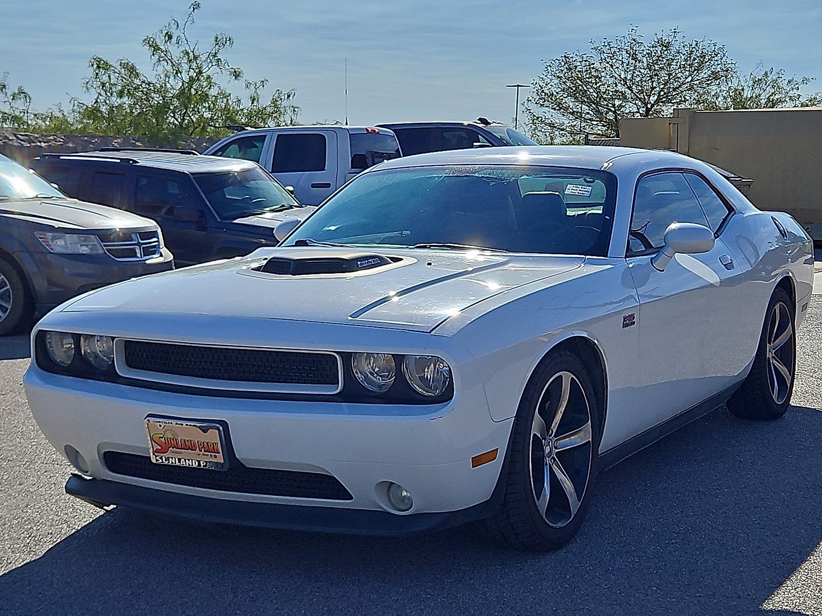 2014 Dodge Challenger R/T photo 2