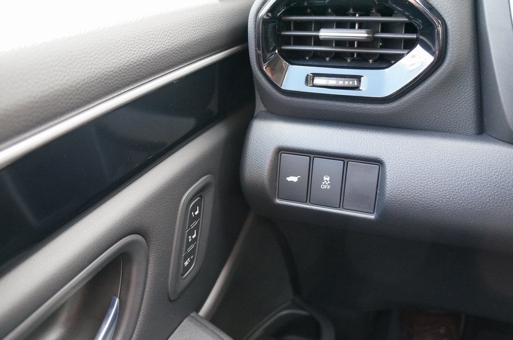 2025 Honda Pilot Touring photo 13