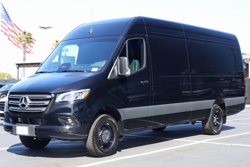 2025 Mercedes-Benz Sprinter Cargo Van Base's photo