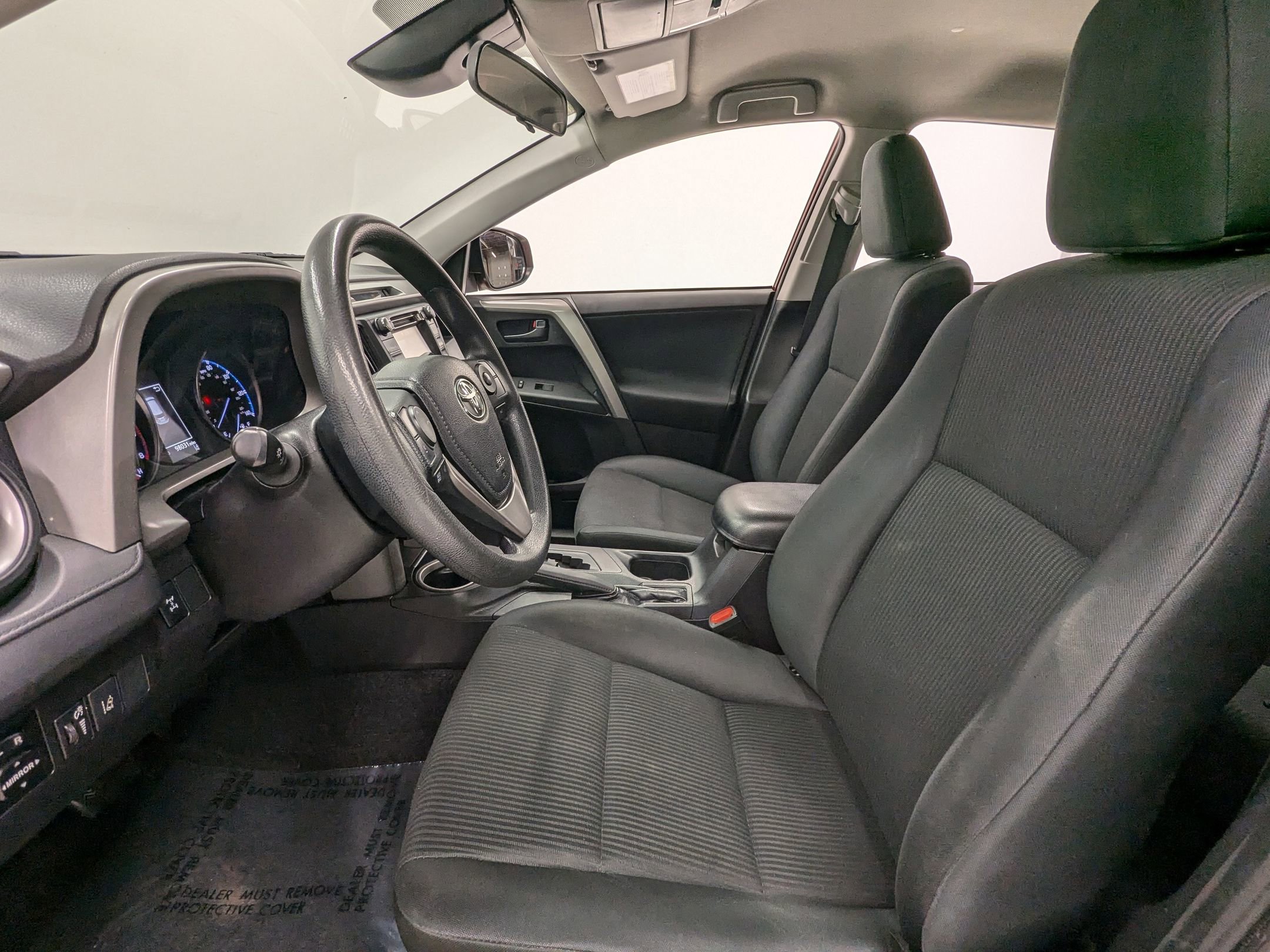 2018 Toyota RAV4 LE photo 4