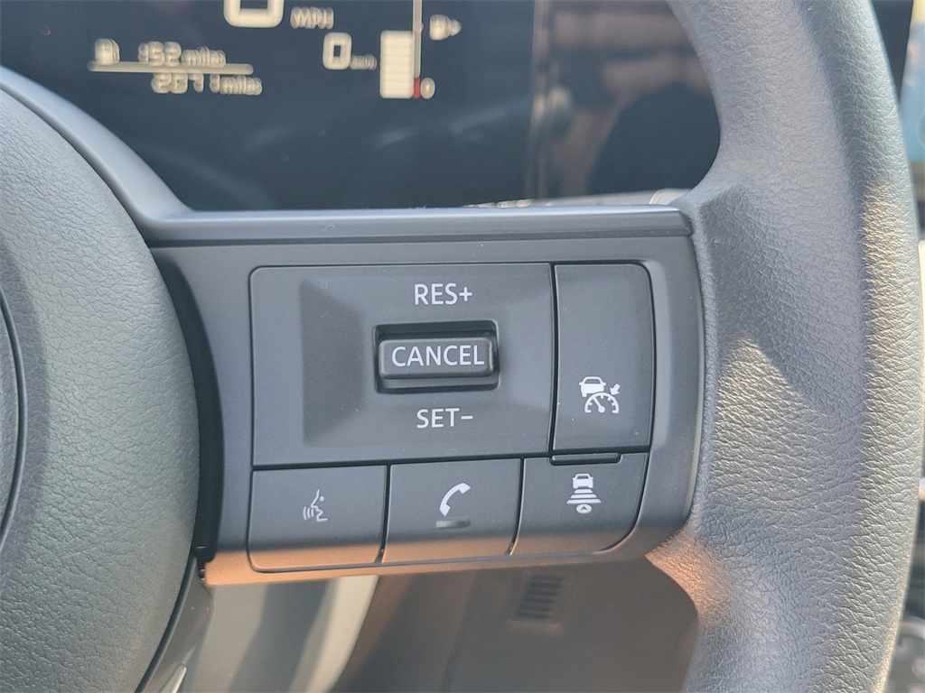 2025 Nissan Kicks SV photo 21