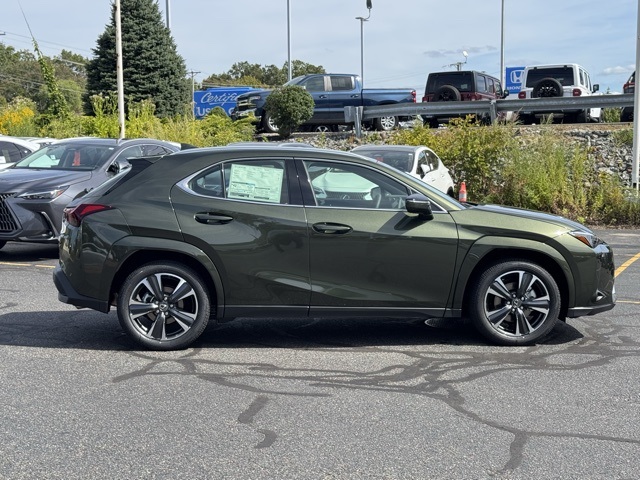 2025 Lexus UX Premium photo 4