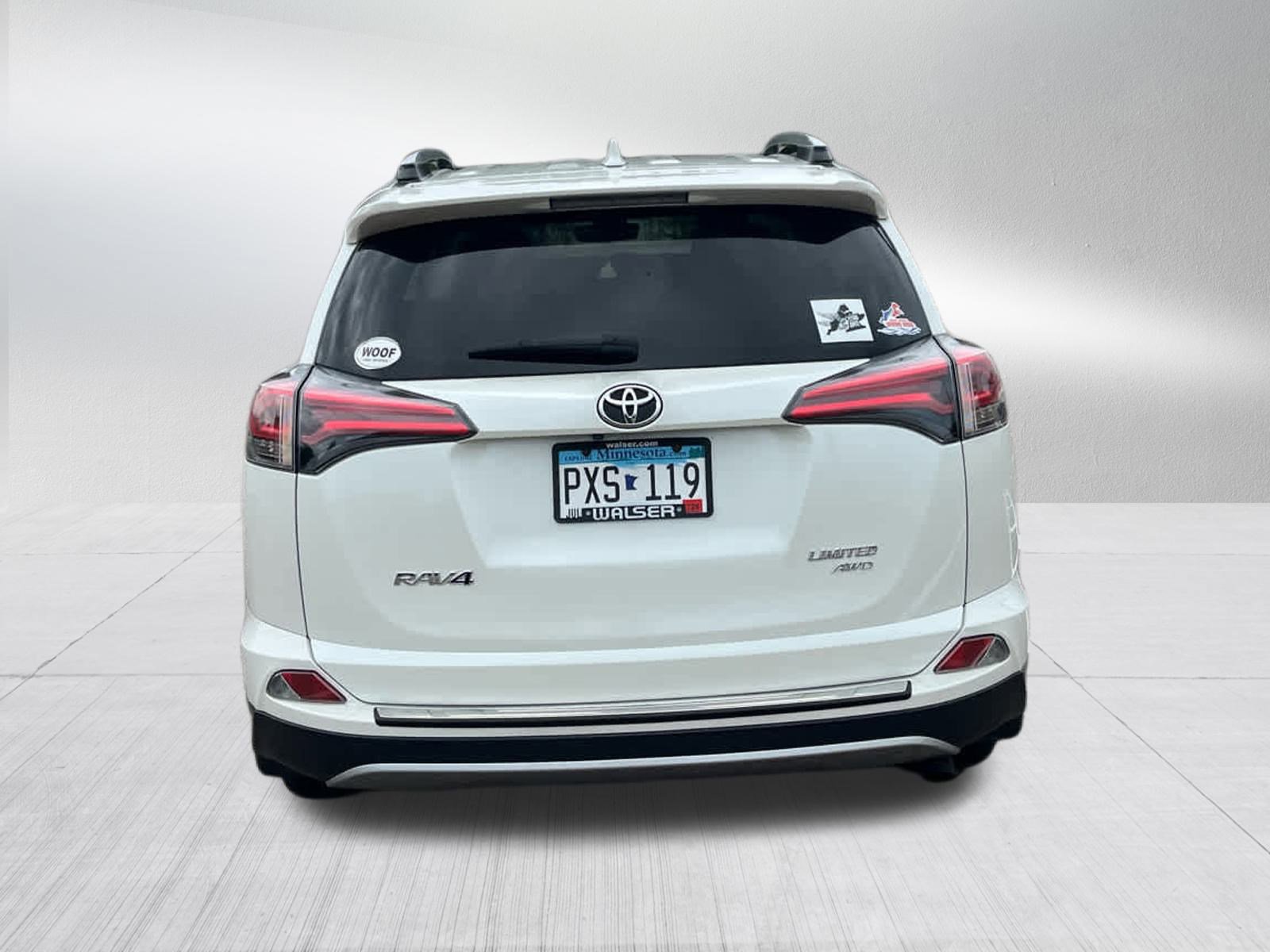 2018 Toyota RAV4 Limited photo 4