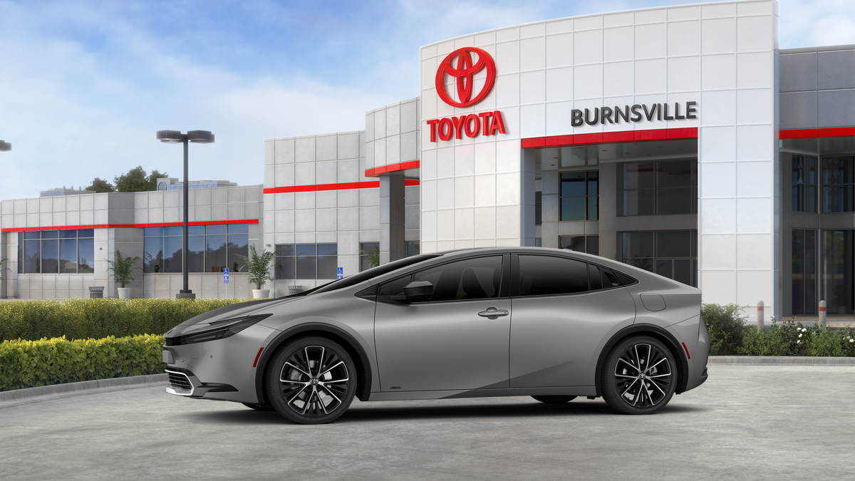 2026 Toyota Prius XLE photo 3