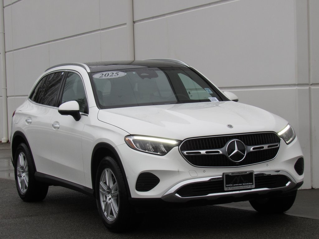 2025 Mercedes Benz GLC 300 4MATIC photo 2