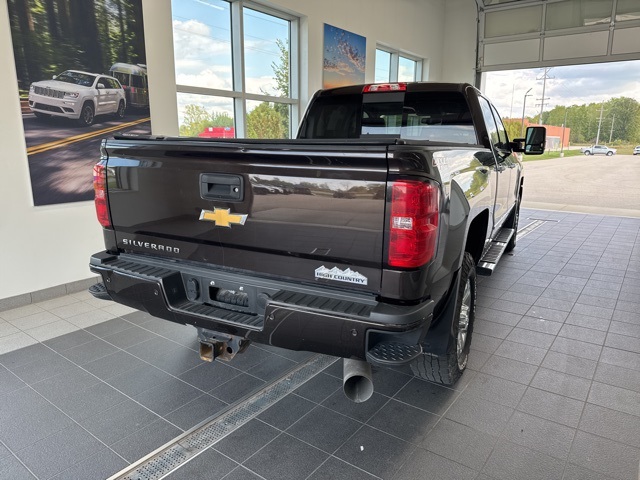 2018 Chevrolet Silverado 3500HD High Country photo 3