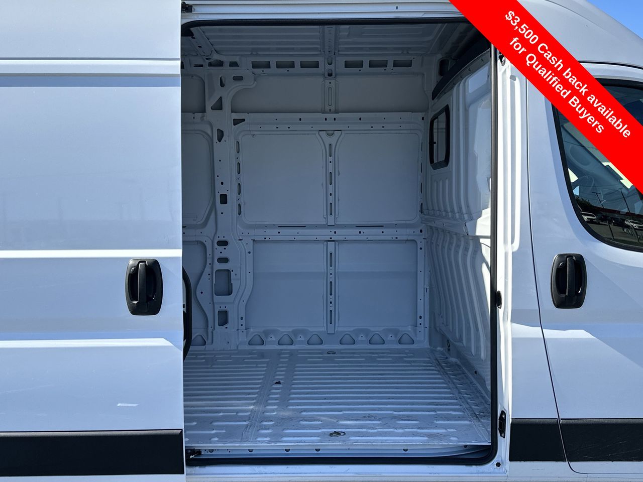 2026 Ram ProMaster 2500 Cargo Van photo 2