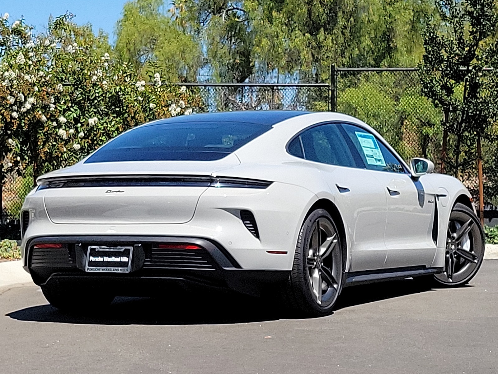 2025 Porsche Taycan Turbo photo 7
