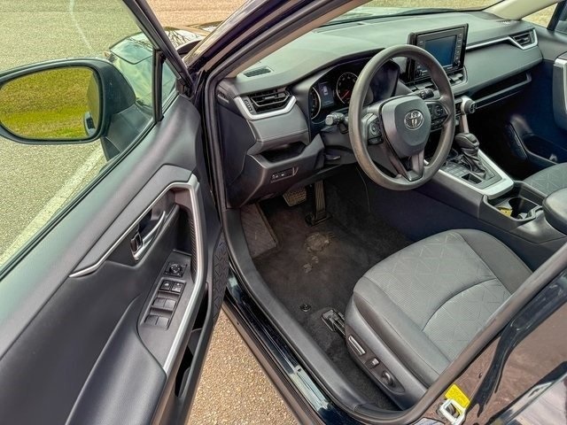 Image 7 of Pre-Owned 2021 Toyota RAV4 XLE