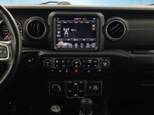 2018 Jeep Wrangler Unlimited Sahara photo 8