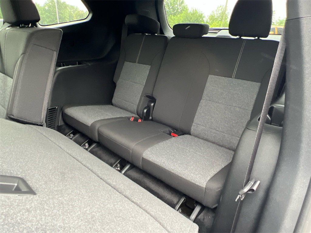 2025 Gmc Acadia Elevation photo 35