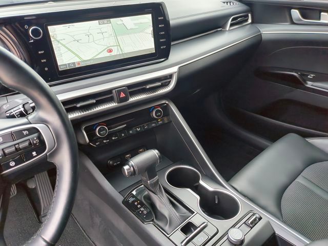 2024 Kia K5 GT-Line photo 24