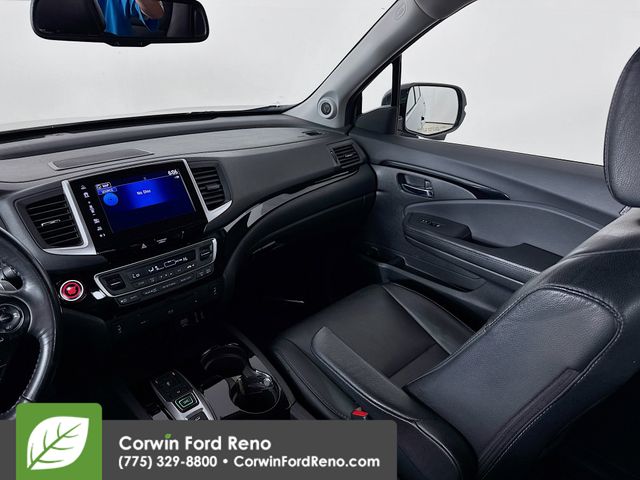 2017 Honda Pilot Touring photo 22