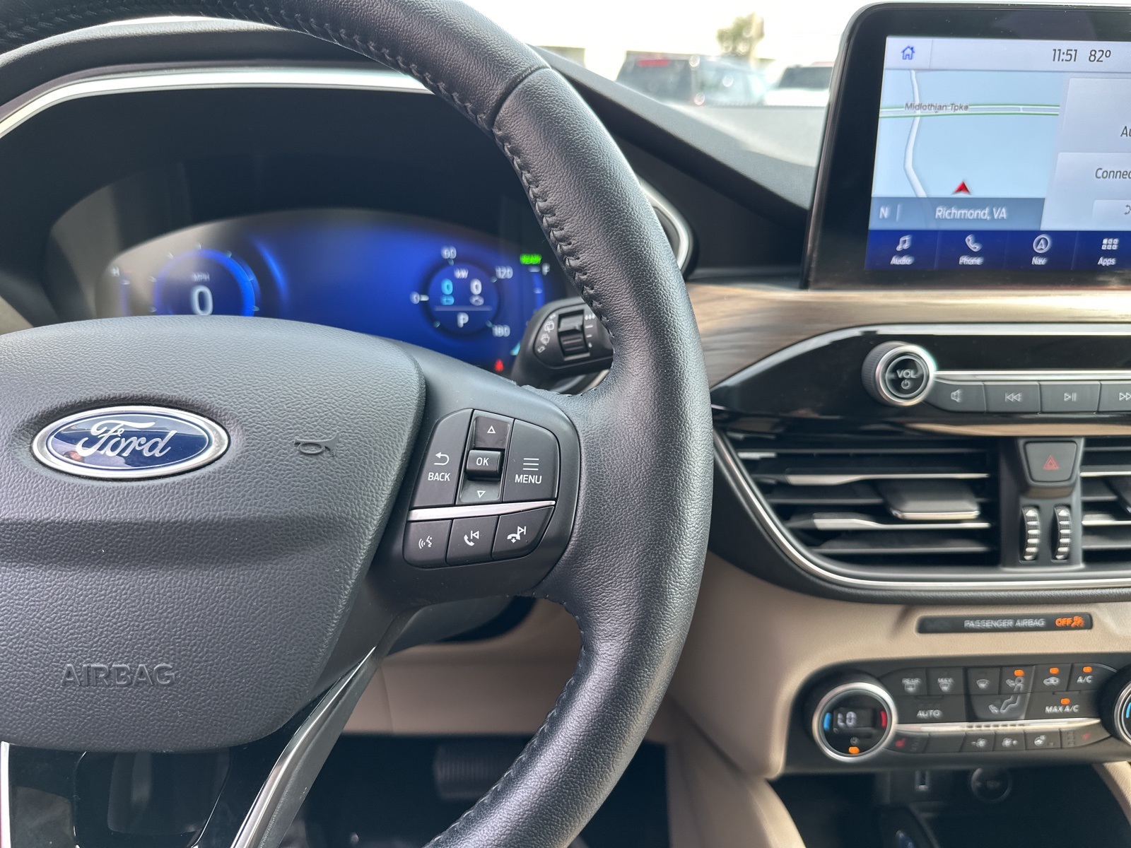 2020 Ford Escape Titanium Hybrid photo 26