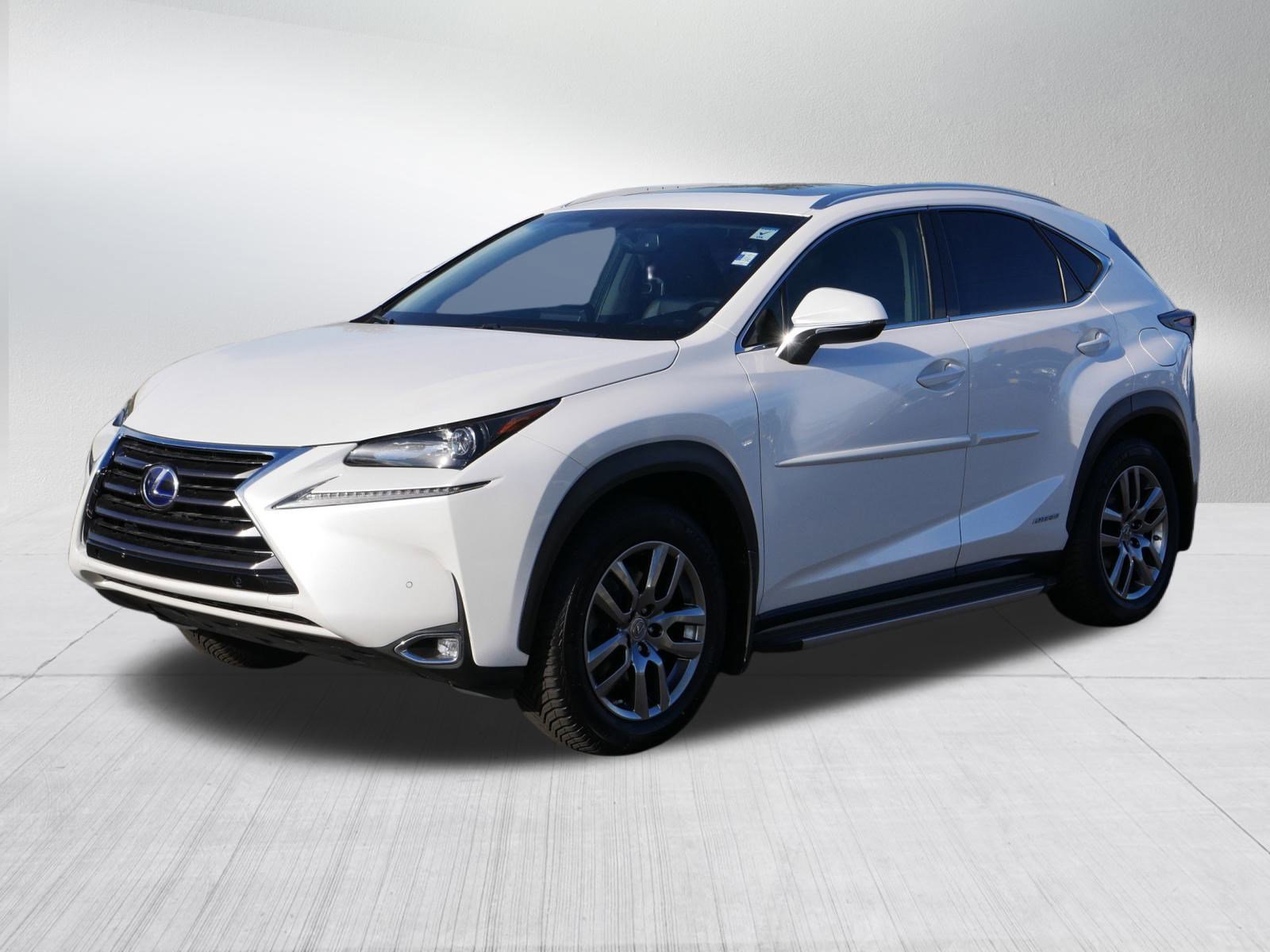 2016 Lexus NX 300h Luxury photo 3