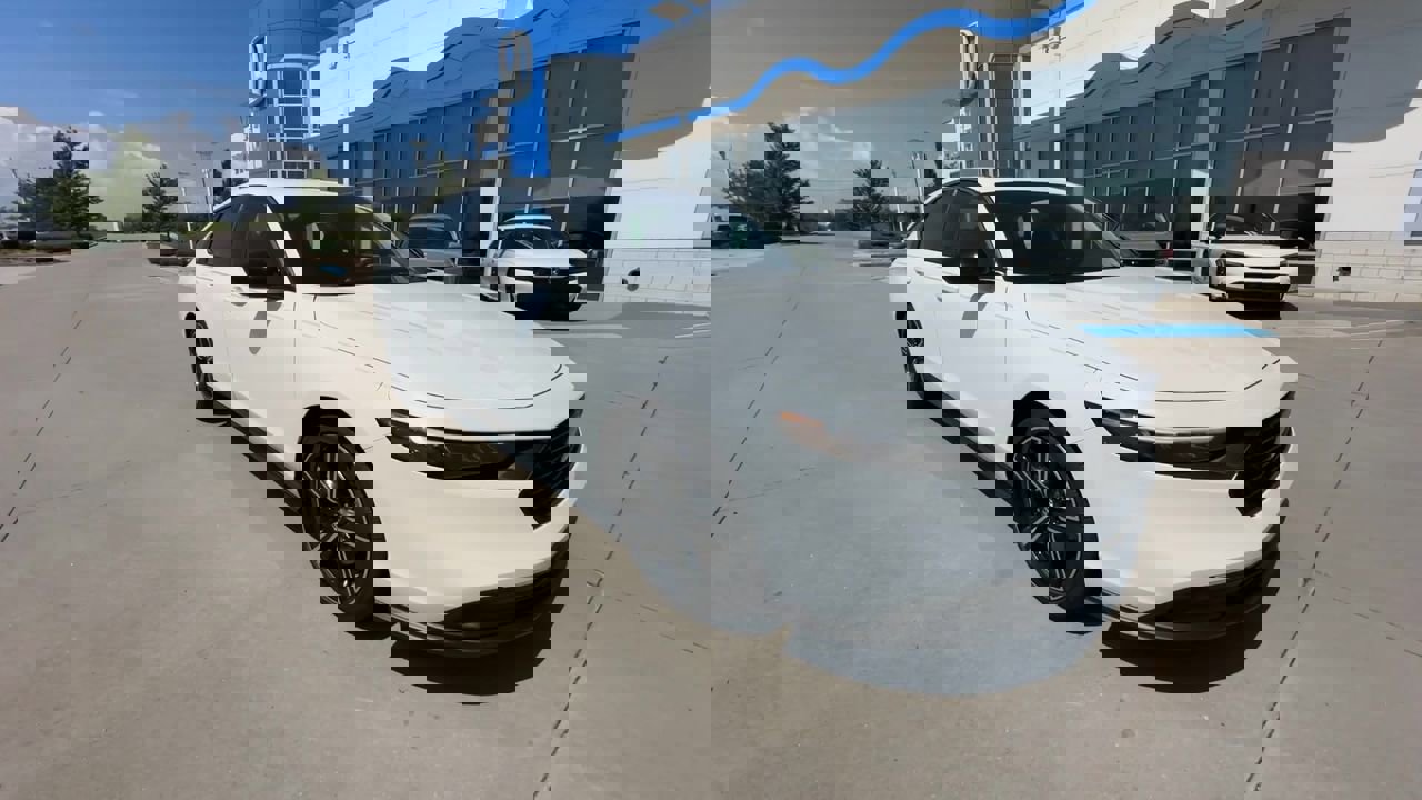 2025 Honda Accord Hybrid Sport photo 2