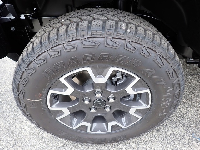 2025 Jeep Wrangler Sahara photo 10