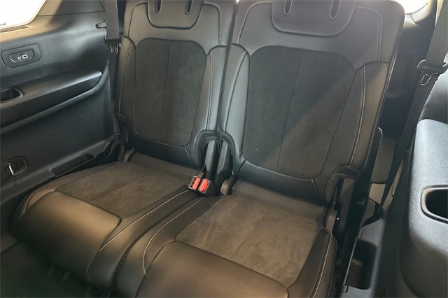 2025 Jeep Grand Cherokee Altitude photo 14