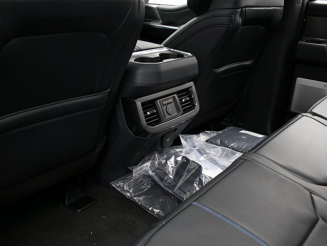 2026 Ford F-450 Platinum photo 16
