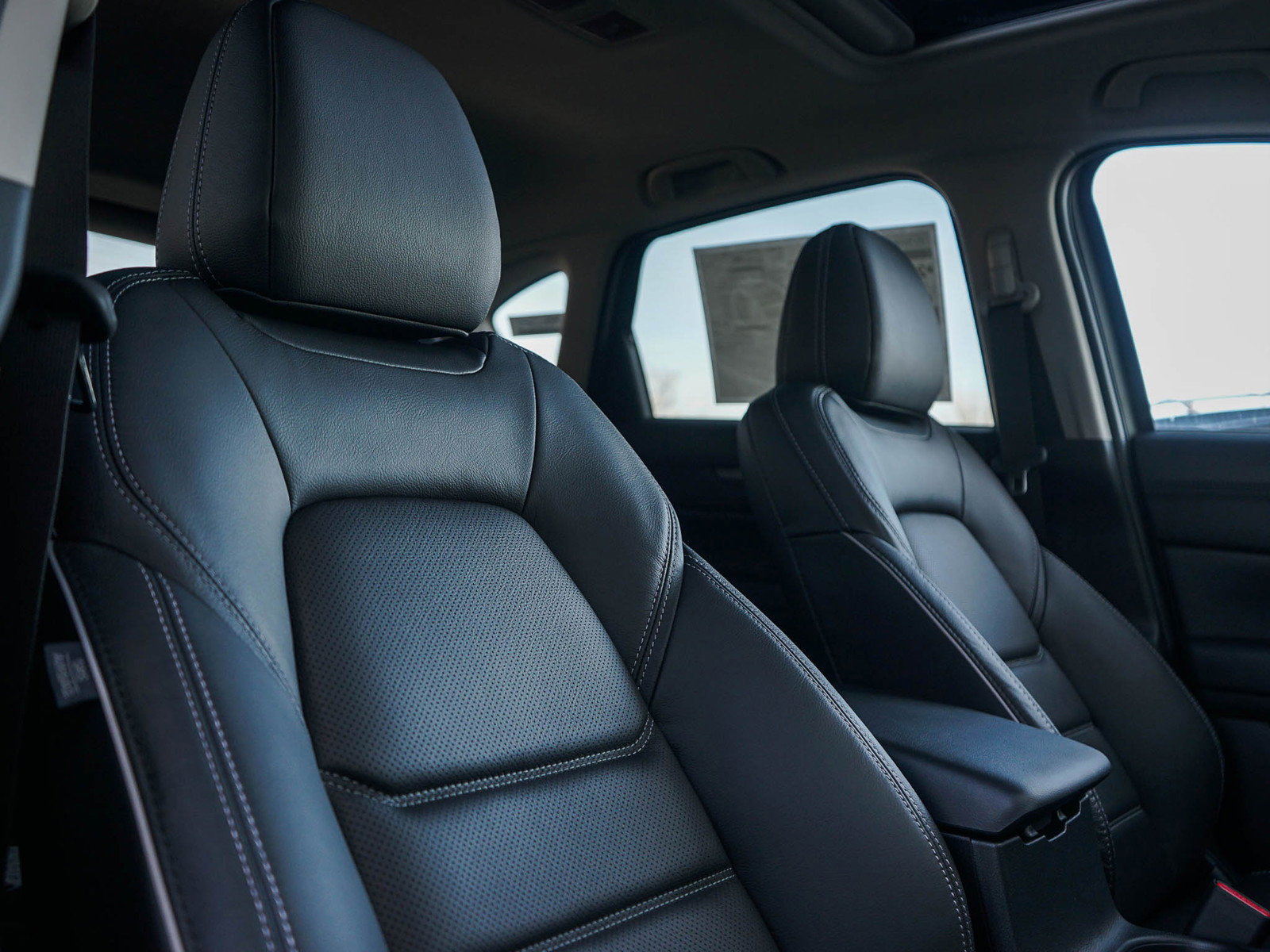2025 Mazda CX-5 2.5 S Preferred photo 10