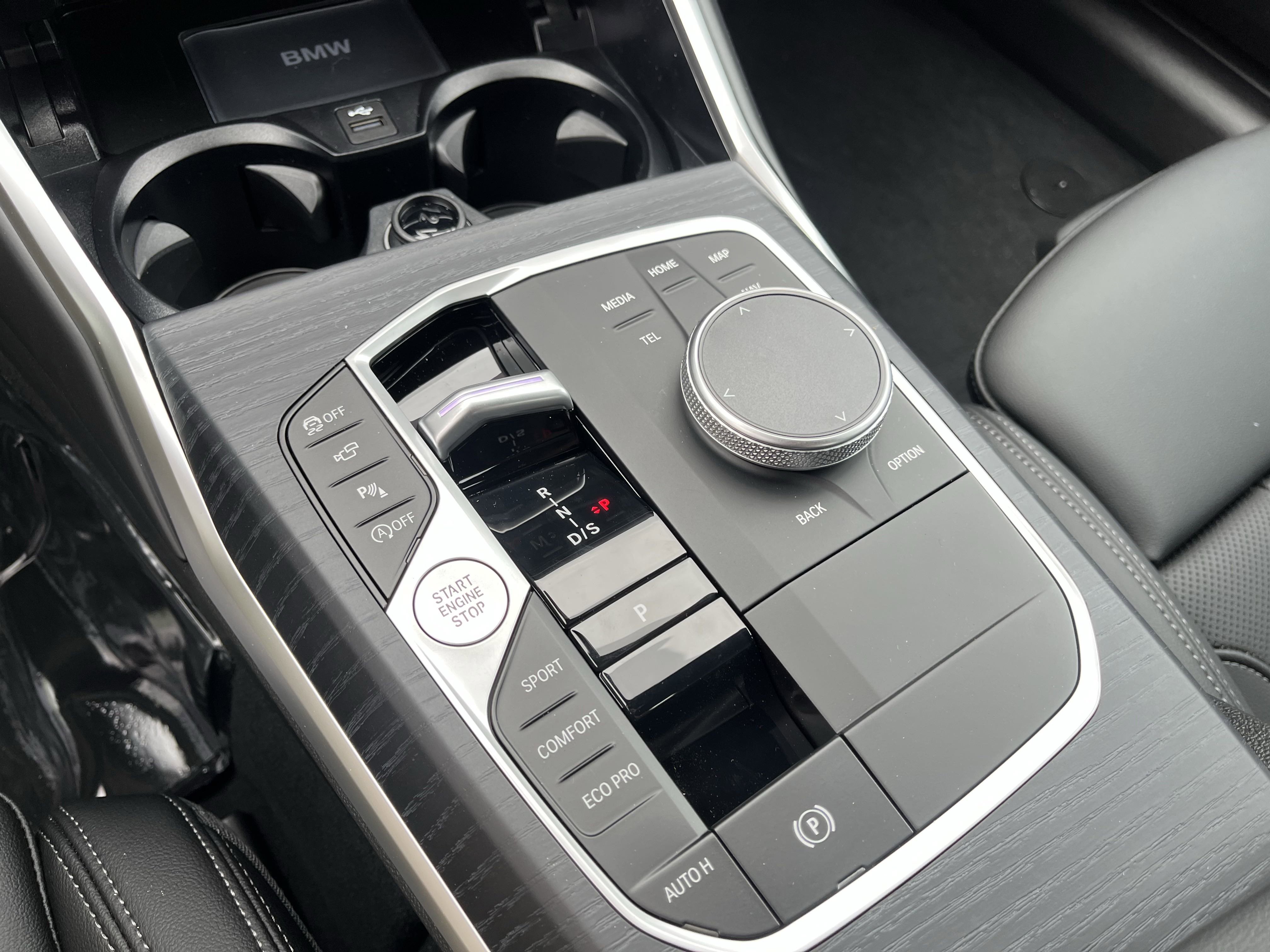 2025 Bmw 330i 330i xDrive photo 2