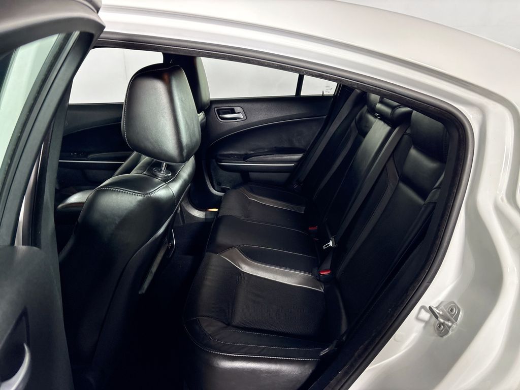 2021 Dodge Charger SXT photo 19