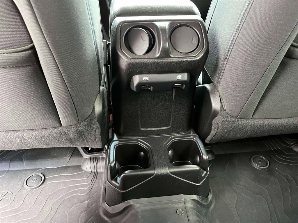 2019 Jeep Wrangler Unlimited Sport photo 14