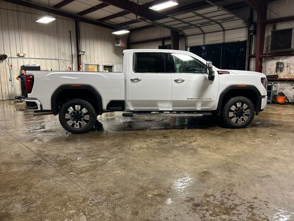 2026 Gmc Sierra 2500 HD Denali photo 4
