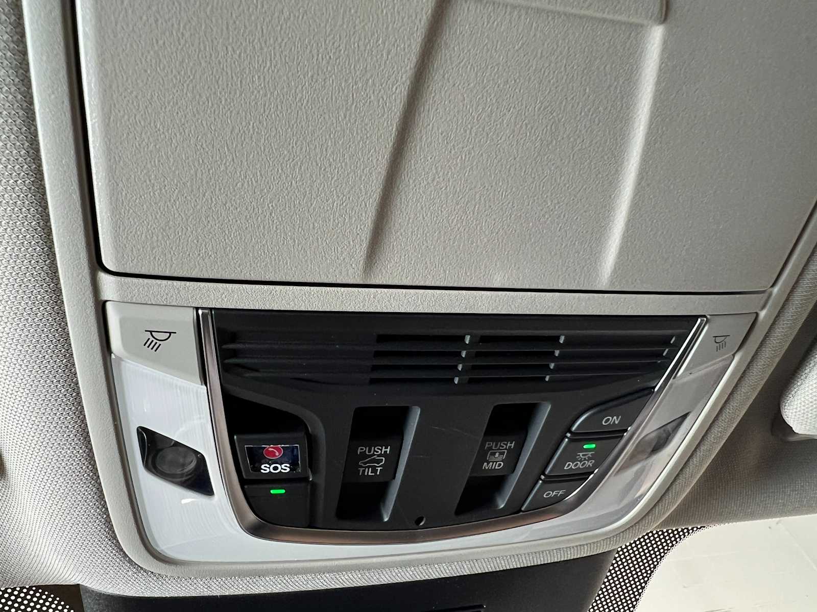2026 Acura MDX SH-AWD photo 22