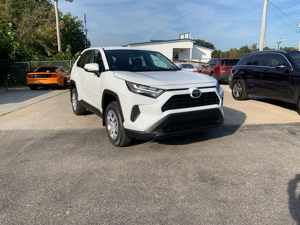 2025 Toyota RAV4 LE photo 2