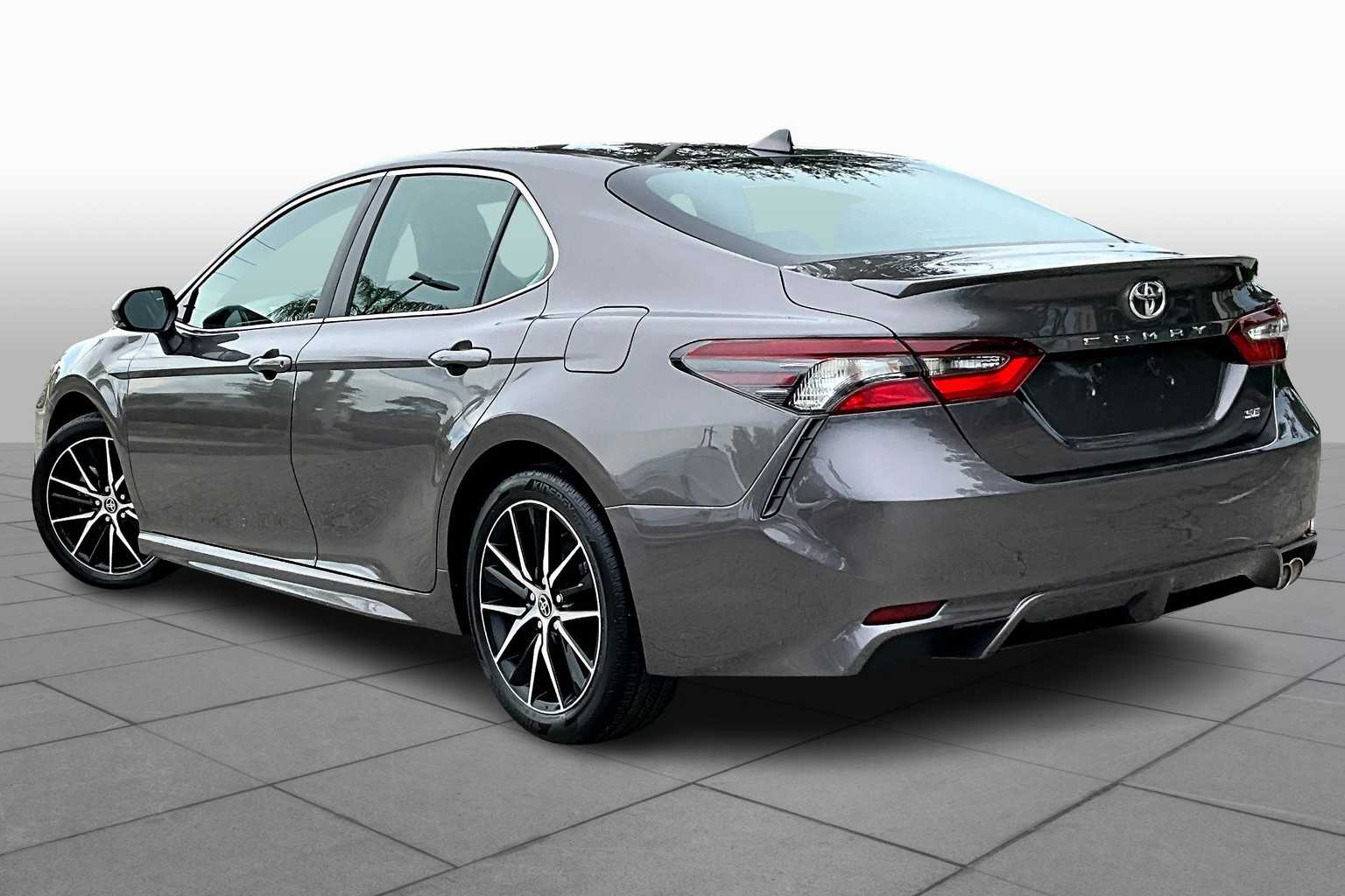 2023 Toyota Camry SE photo 11