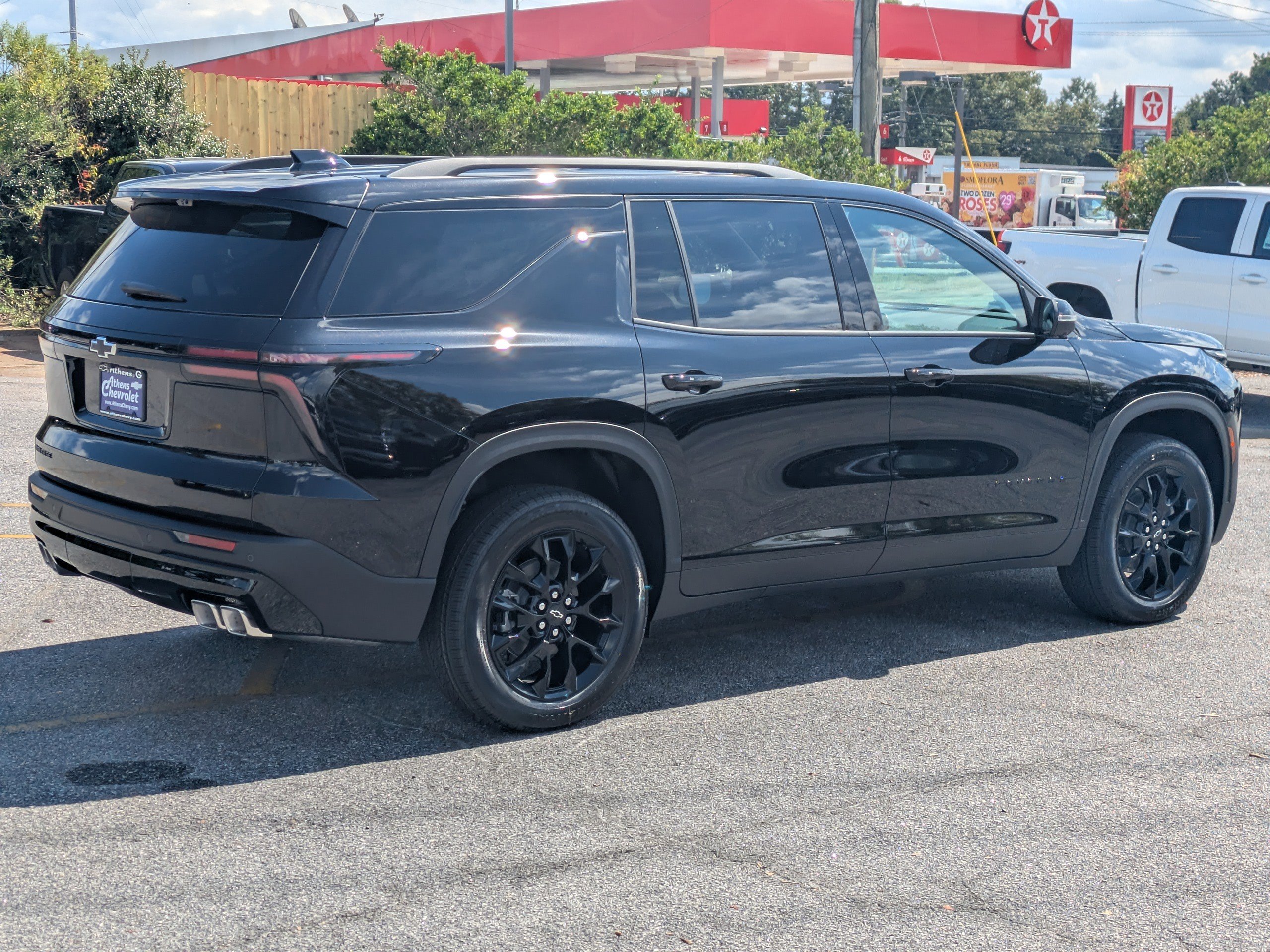 2026 Chevrolet Traverse photo 3