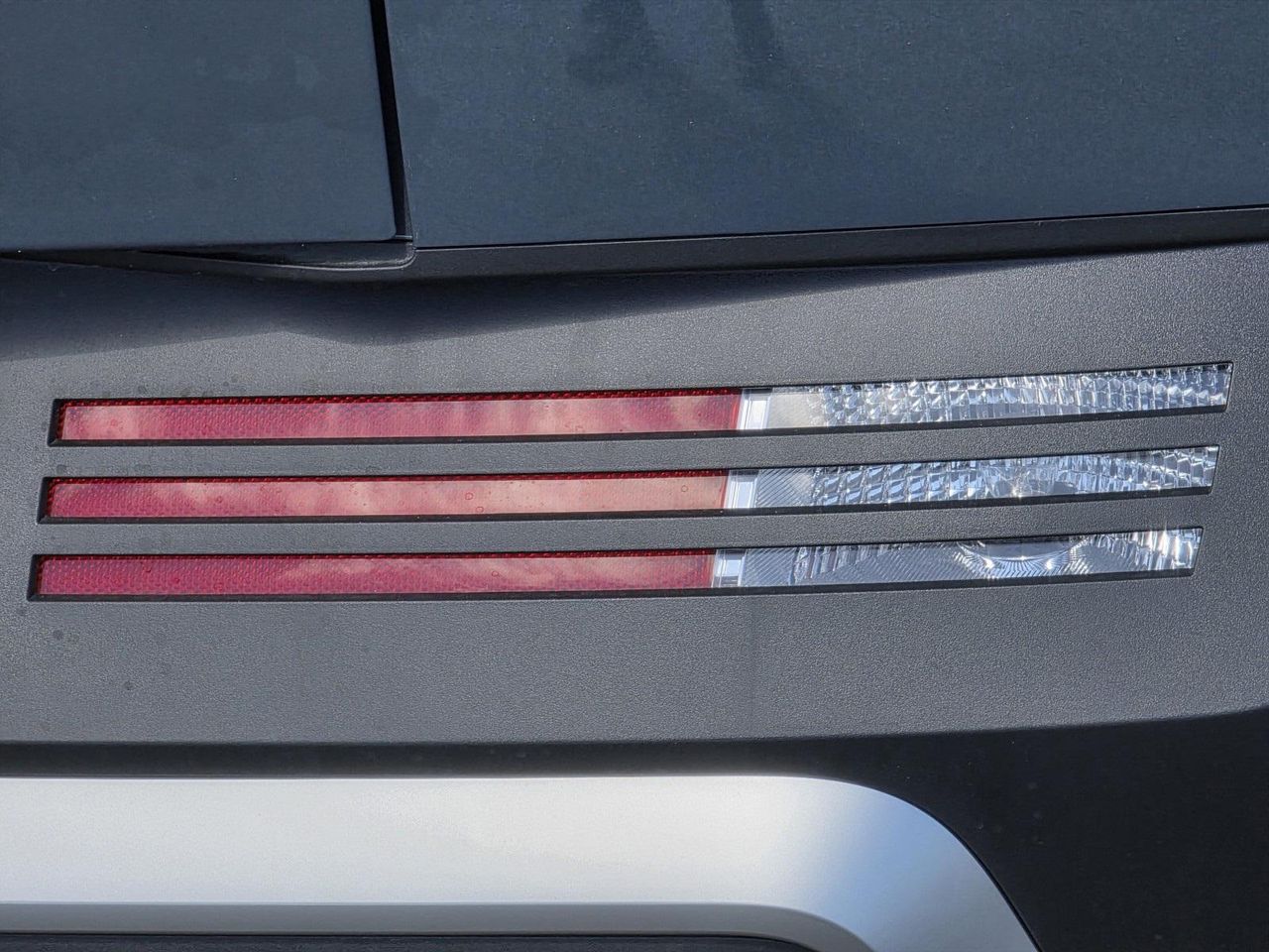 2025 Hyundai Ioniq 5 SE Standard Range photo 12