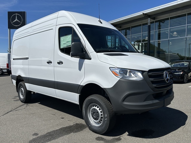 2025 Mercedes-Benz Sprinter Cargo Van Base's photo