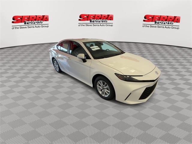 2025 Toyota Camry LE photo 3