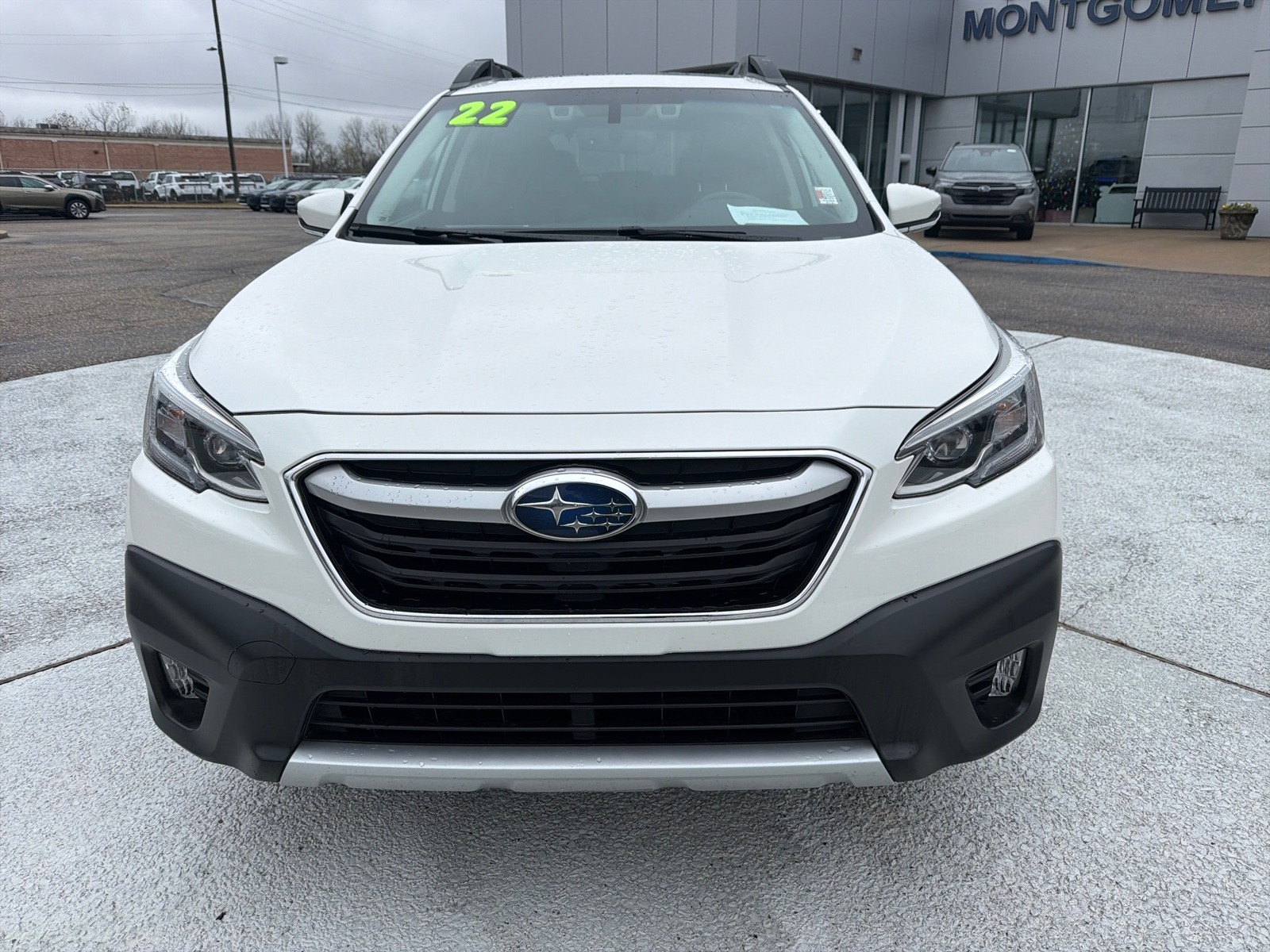 2022 Subaru Outback Limited photo 2