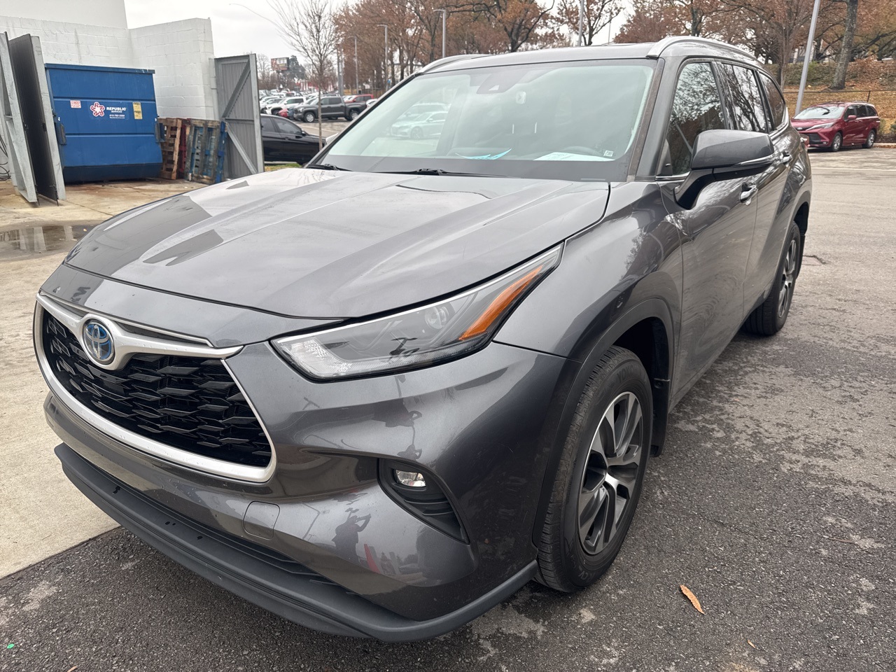 2022 Toyota Highlander XLE's photo